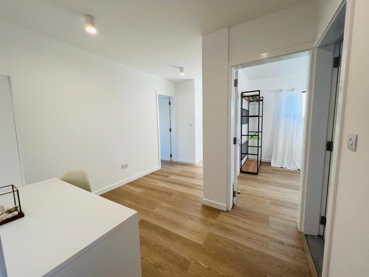 Into The Sea - Modern Home Close To The Beach Албион Екстериор снимка